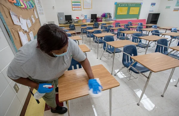 School_Cleaning_SSC_CMM0920